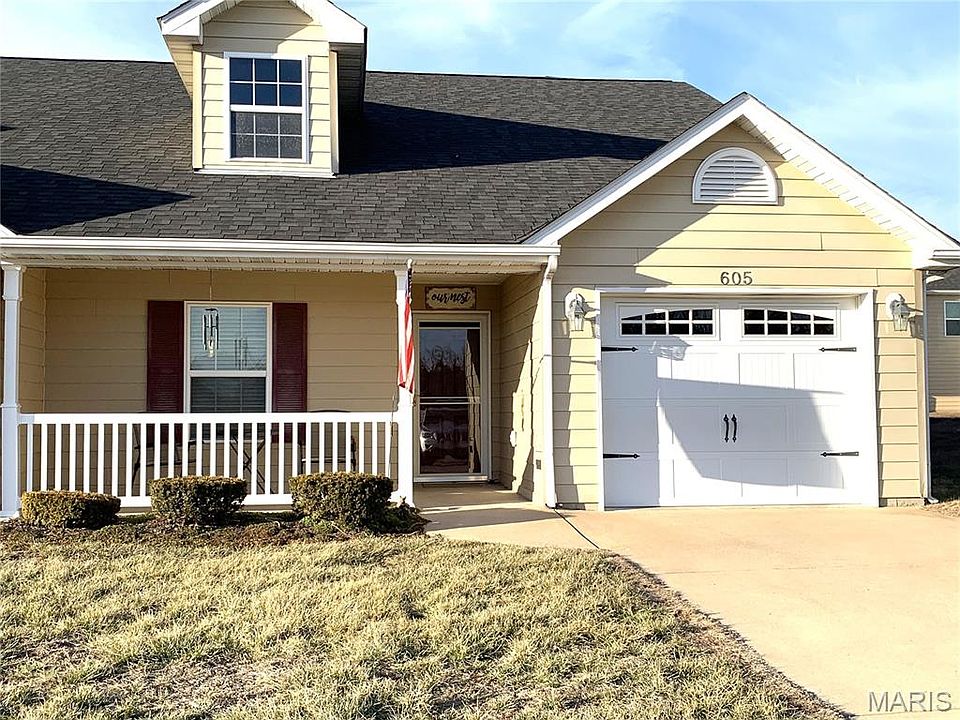 2nd image of 605 Hawk Nest Ct