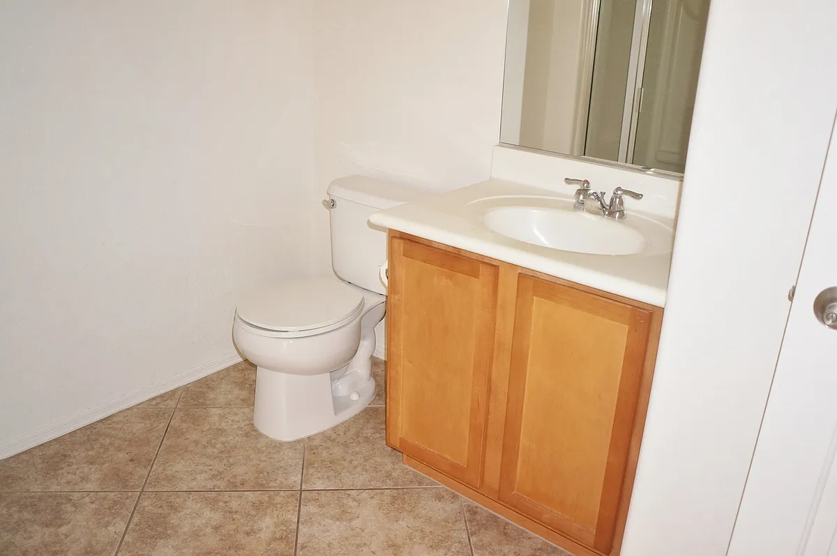 Building Photo - 6868 Sky Pointe Dr #1092