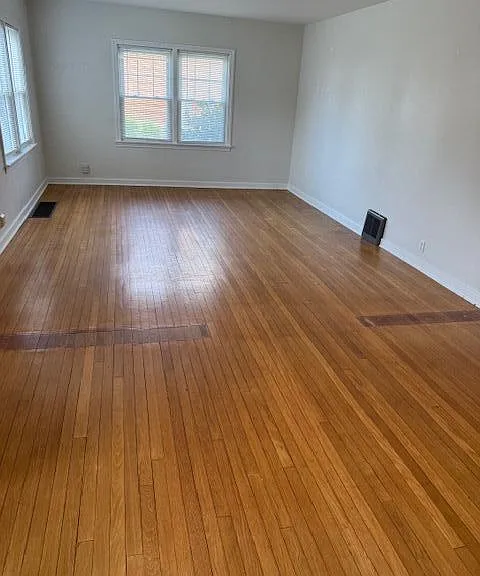 109 W South St — Photo 5