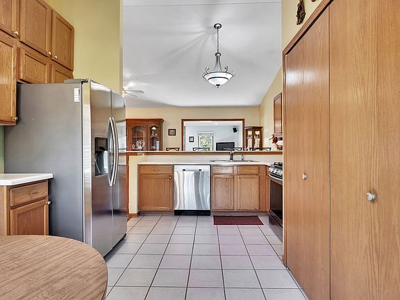 5th image of 4511 Vista Dr