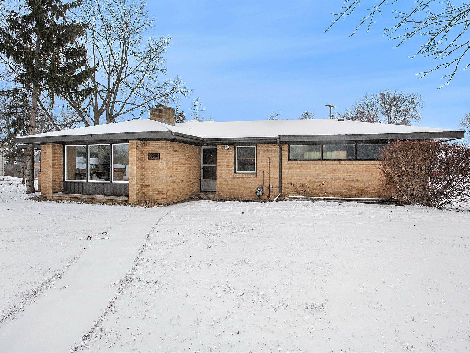 2749 Burton St SE Grand Rapids MI 49546 Zillow