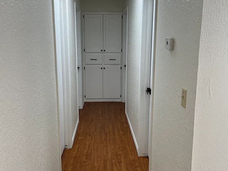 1715 Lancaster Cir — Photo 25