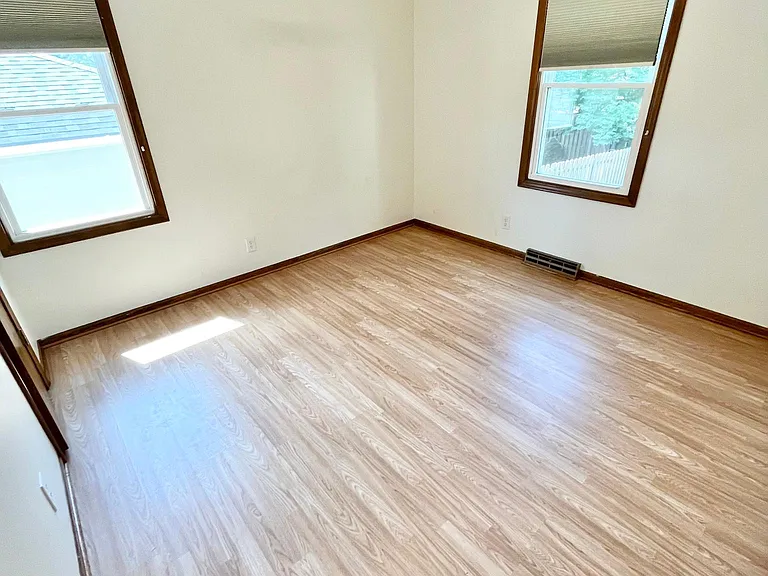 6762 Western Ave — Photo 9