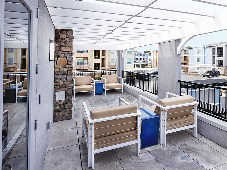 532 Luxury Apartments — Photo 7