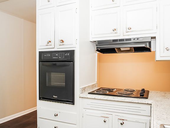 5th image of 3463 Darlene Cir NW