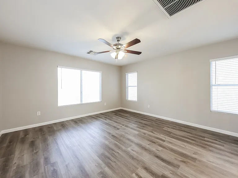 34929 N 30th Dr — Photo 11