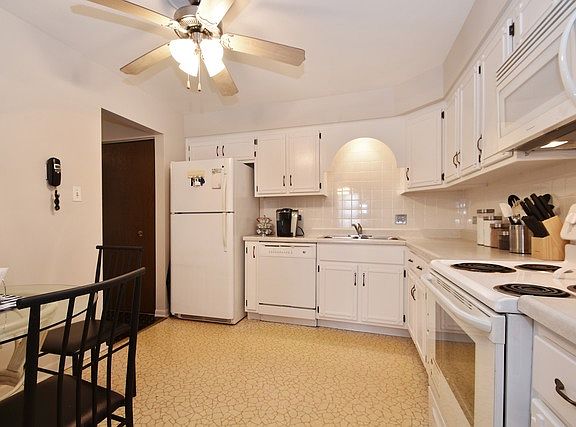 5th image of 2311 183rd St APT 401