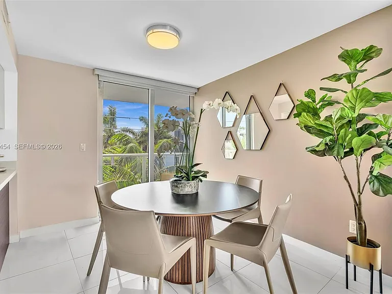 9901 E Bay Harbor Dr #403 — Photo 10