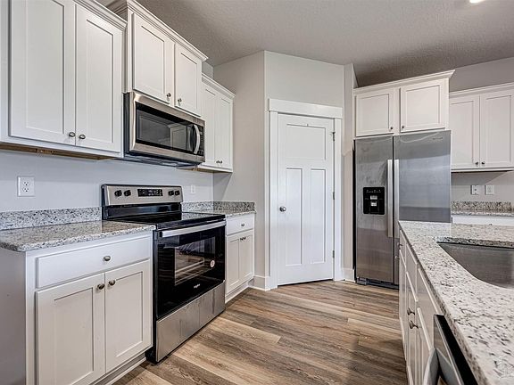 5th image of 2271 Cloudberry Dr