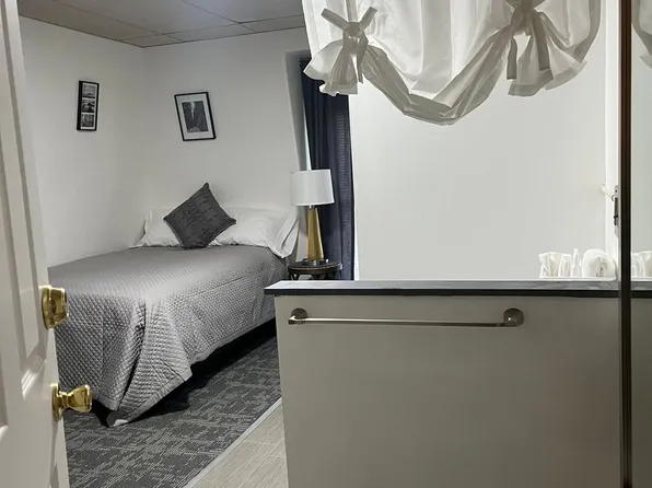 24 1st Street, 24 1st St #10, Bangor, ME 04401