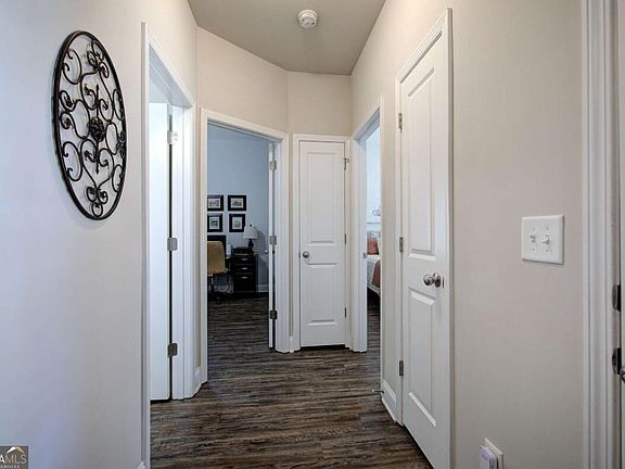 3rd image of 26 Blarneystone Way