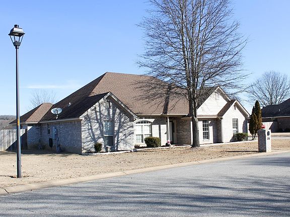 3rd image of 319 Billy Davis Dr