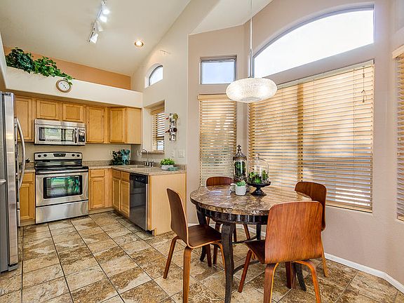 3rd image of 29458 N Blackfoot Daisy Dr
