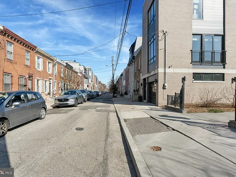 2139 Montrose St — Photo 20