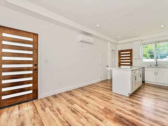 5th image of 872-878 Serrano Pl #5052