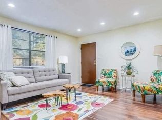 1 Green Gate Ct, Savannah, GA 31405