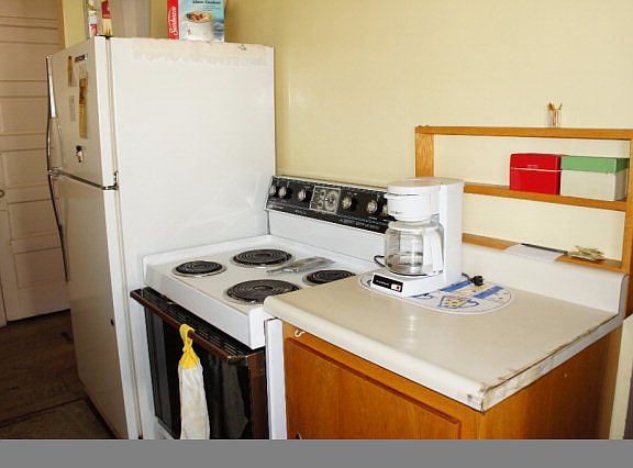 4th image of 266 S Water Ave