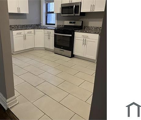 2nd image of 105 E 70th St APT 3