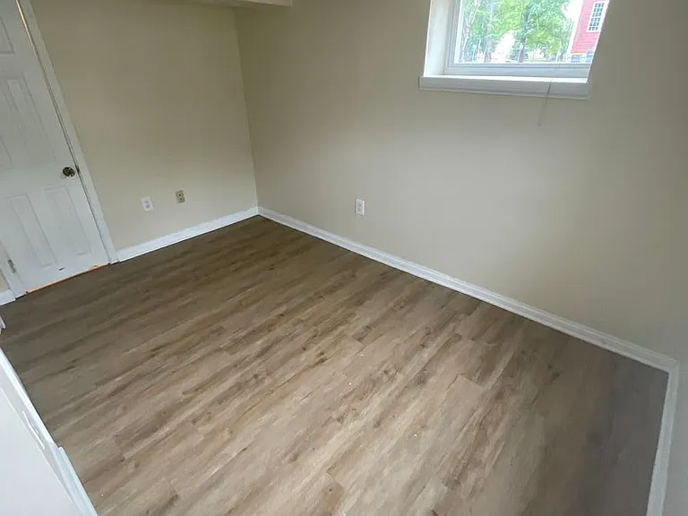 609 N Dunn St — Photo 24