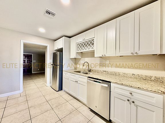 4th image of 2637 N Wilson Ave