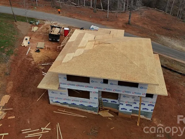 138 Broken Arrow Rd, Statesville, NC 28677