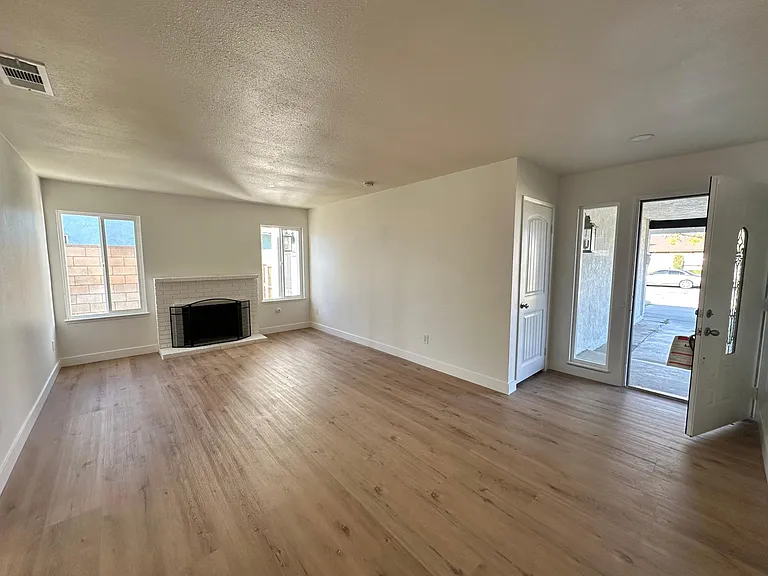 7680 Lombardy Ave — Photo 5