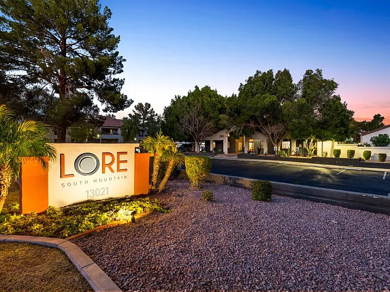 Lore South Mountain — Photo 40