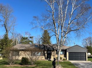 7422 N Navajo Rd, Milwaukee, WI 53217