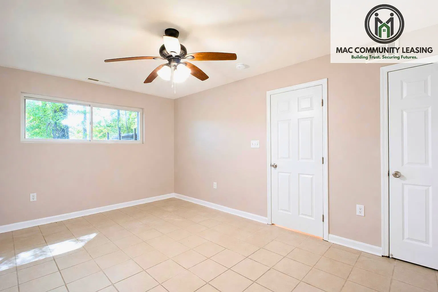 2 bed, 1000 sqft, $1,895 — Photo 3