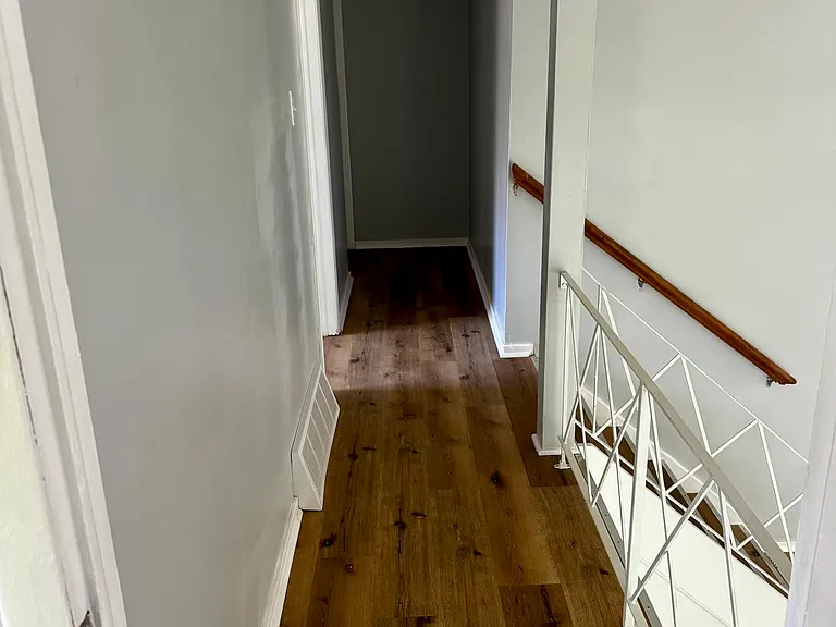 Justine St — Photo 14