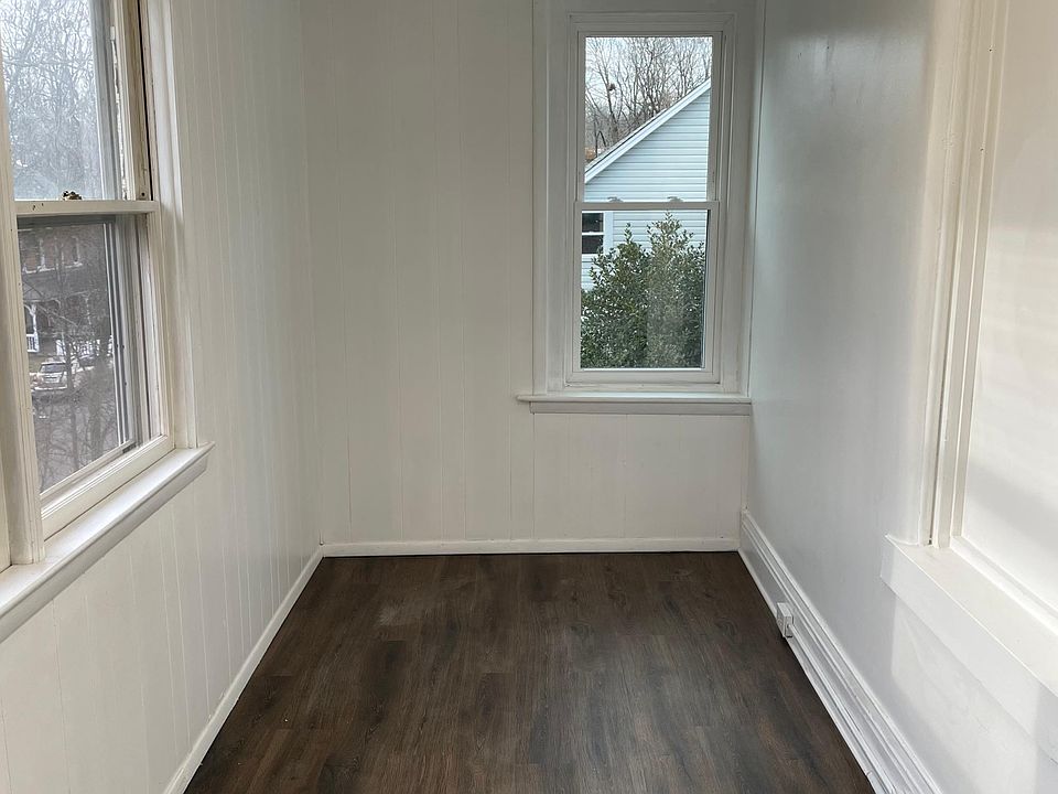 Bonus room. Great for an office or game room