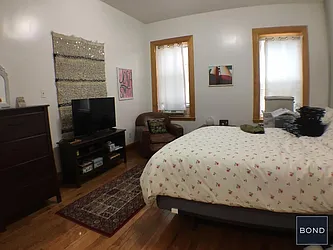 Rented by Bond New York