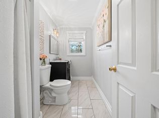 8 John Ln, Merrimack, NH 03054