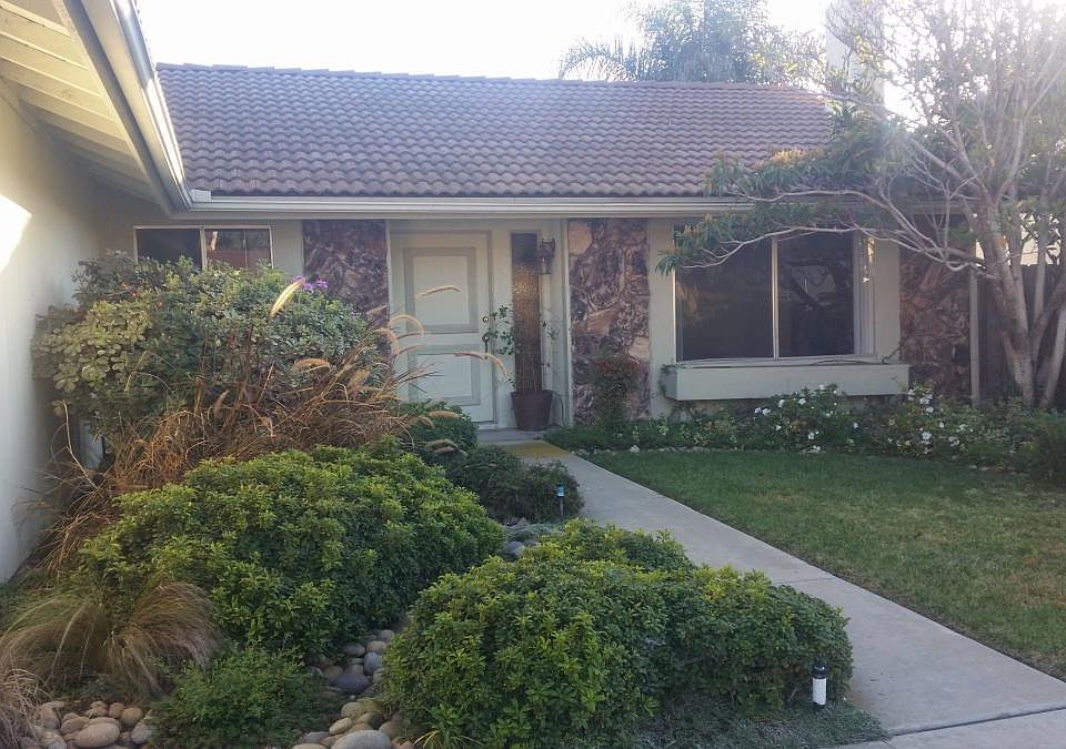 1st image of 4715 Calle De Vida