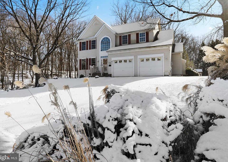 1st image of 411 Londontowne Ct