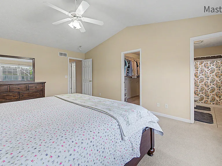 2819 Gill St — Photo 39