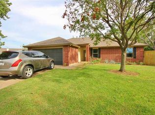 400 Ryan Ct, Edmond, OK 73003
