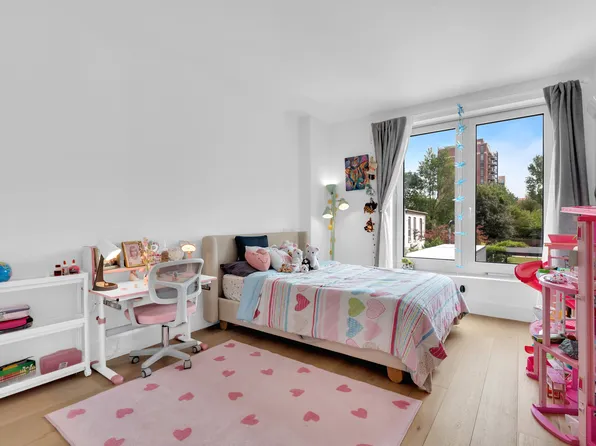 575 4th Avenue image 6 of 20