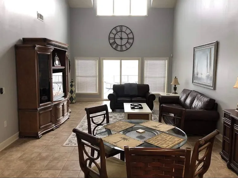 90 Crowne Pointe Rd #302 — Photo 10