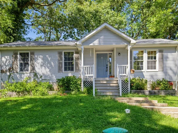 1104 Redeye Rd, Lusby, MD 20657