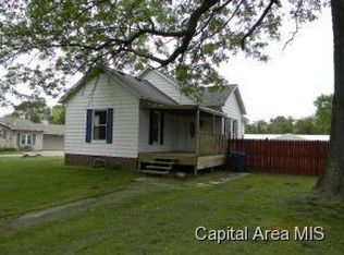 320 E Center St, Girard, IL