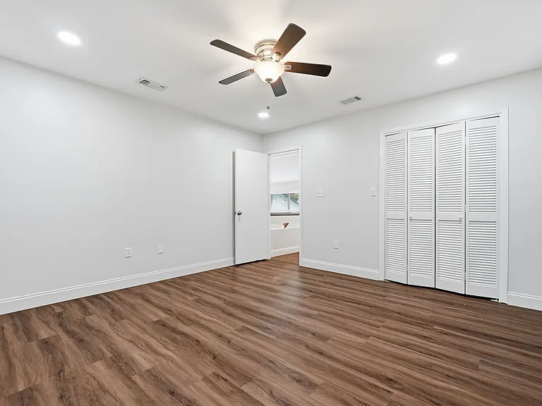 114 Gleneagles Dr — Photo 50