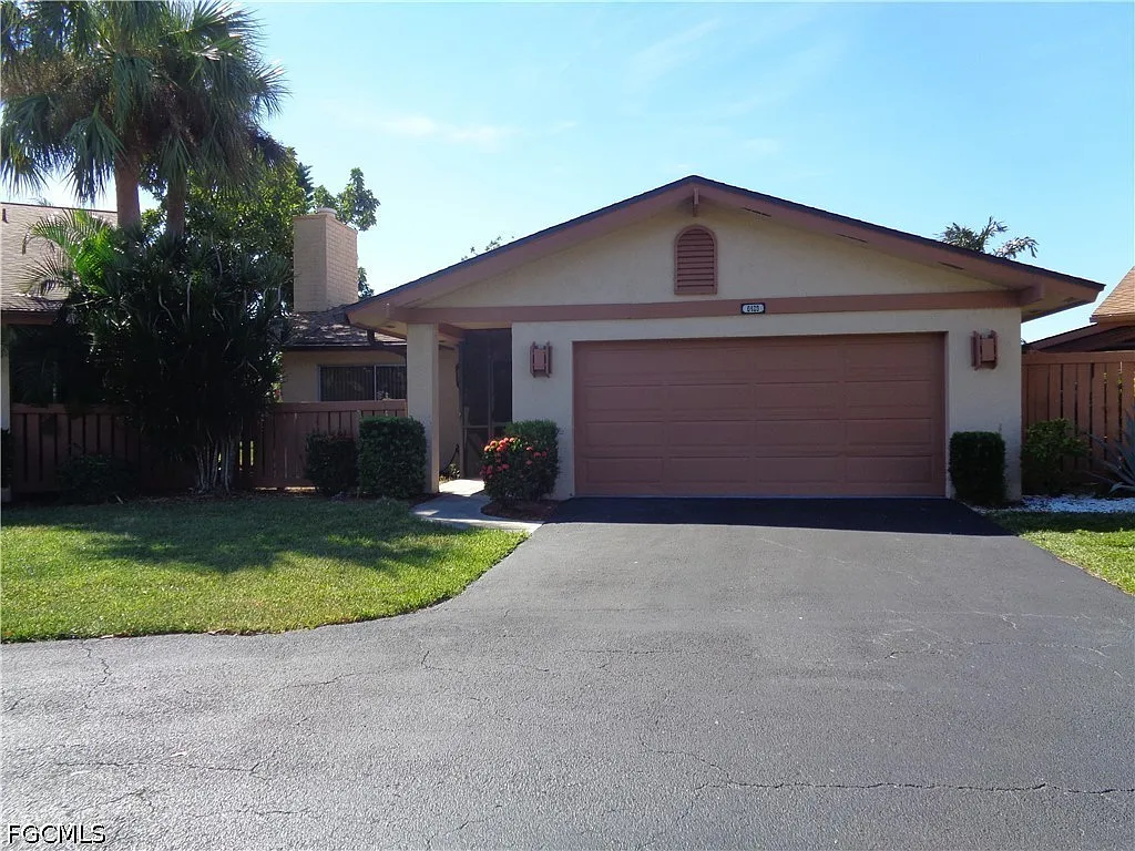 3 bed, 2.0 bath, 1378 sqft, $2,200 — Photo 1