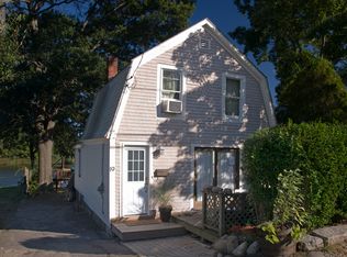 19 Seaver Rd, East Weymouth, MA 02189