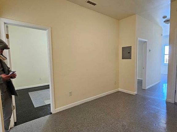 2nd image of 19 Garfield St #4B