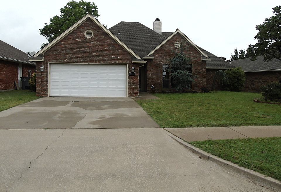 1st image of 6823 NW Crestwood Dr