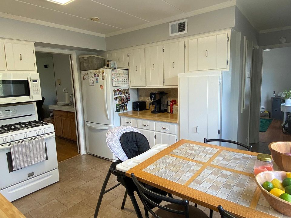 1st image of 42 E 58th St APT 2