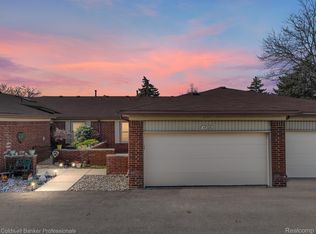 49320 Mayflower Ct, Shelby Township, MI 48315