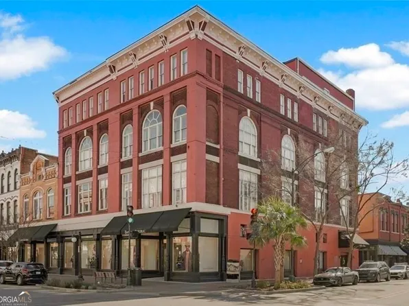 110 Barnard St, Savannah, GA 31401