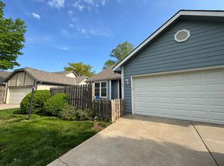 5308 NW 85th St, Kansas City, MO 64154